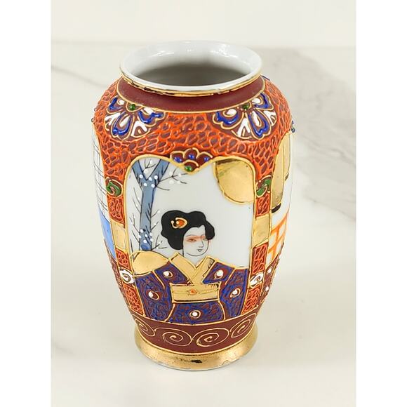 Mini Japanese Vase Geisha Portrait 3 3/4" Porcelain Gold Trim 70's Asian Vintage - Picture 4 of 16